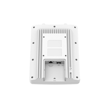 Grandstream GWN7670LR Outdoor Wi‑Fi 7 AP | 3.6 Gbps, 350m Range, SFP
