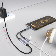 UNITEK M205A USB-C to 3.5mm Audio Adapter with 60W PD Charging DAC 48kHz/16bit for Laptop Phone Tablet